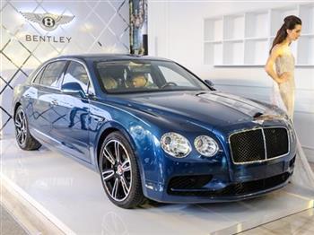 Bentley Flying Spur V8 S đầu tiên về Việt Nam - xe chính hãng giá hơn 16 tỷ đồng.