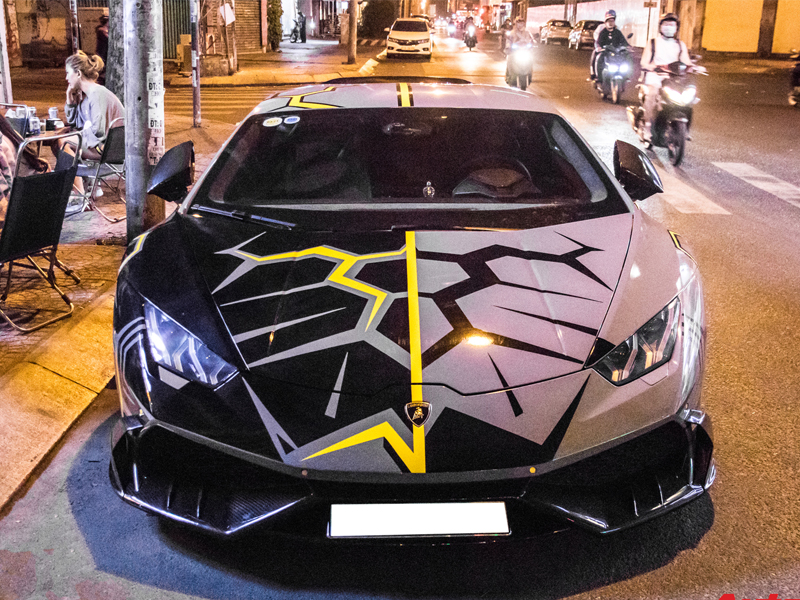 Lamborghini Huracan độ Mansory lột xác với phong cách 'rạn nứt' tại Sài Gòn 1