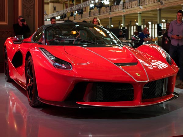 Siêu xe điện của Ferrari thách thức mọi đối thủ 1